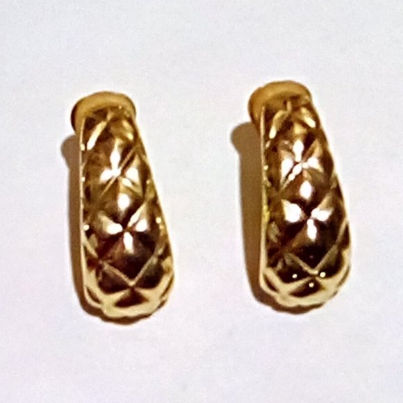 Gold Tone Clip Earrings - Picture 4 of 5